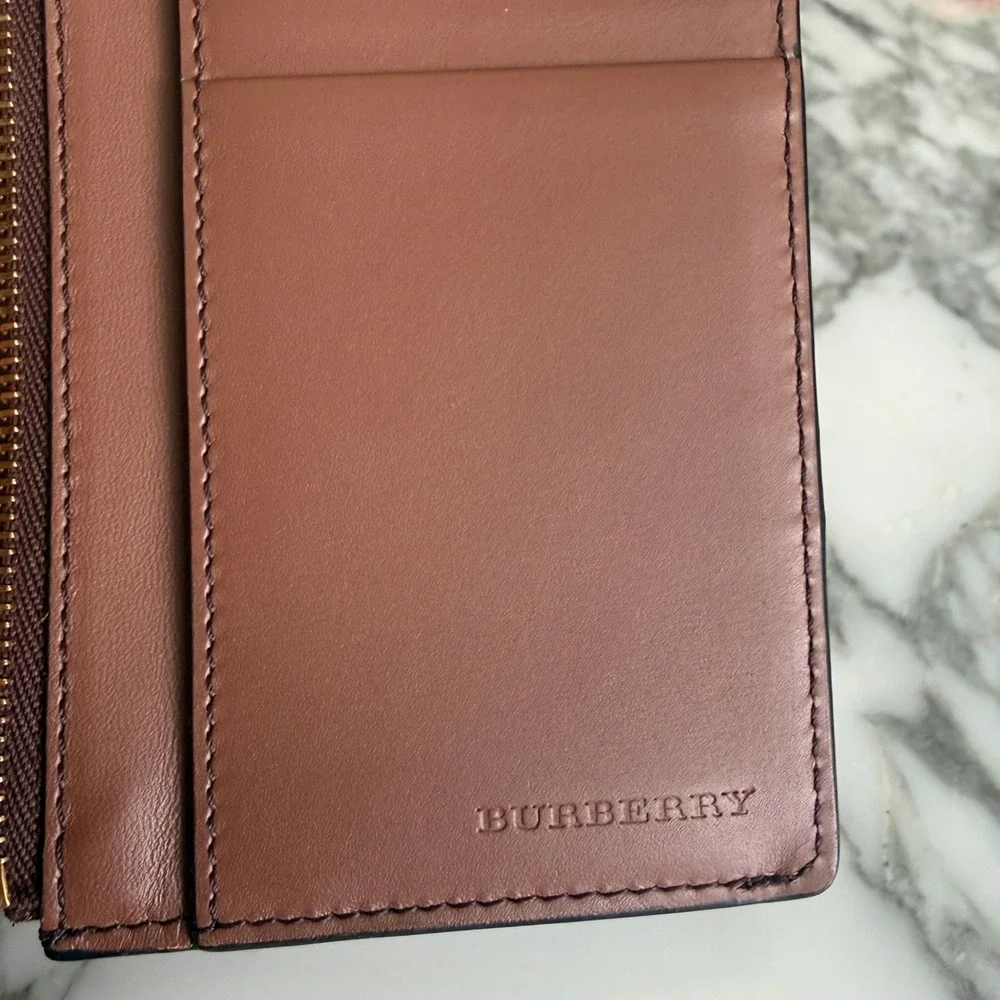 Burberry Cavendish Grainy Leather House Check Wallet Chestnut Brown 4061999 1